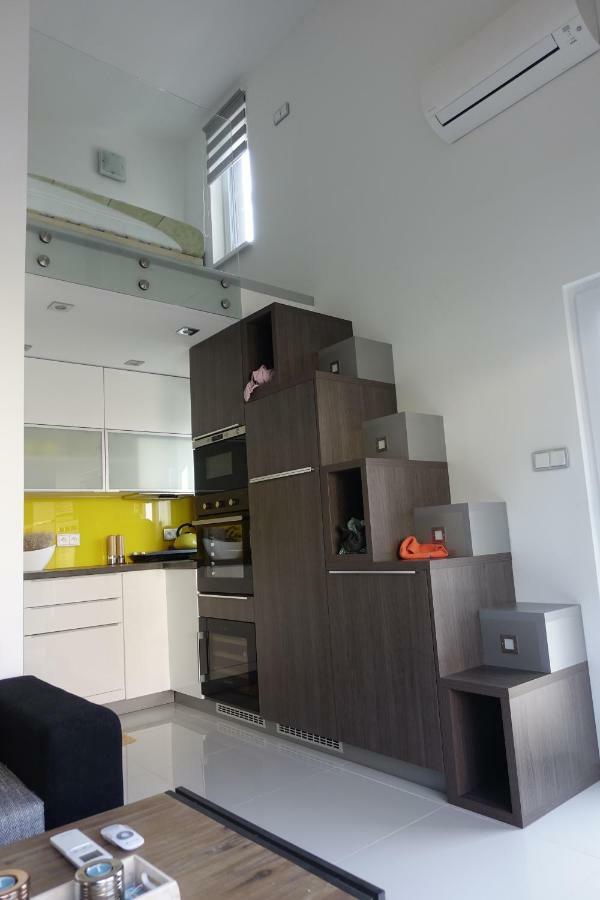 Tiny House With Private Pool Apartment Janosikova Exterior foto