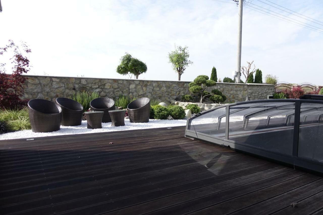 Tiny House With Private Pool Apartment Janosikova Exterior foto